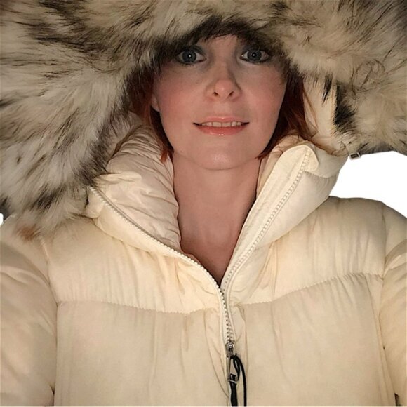 Aritzia Babaton Cream Park City Coat With Removable Faux Fur Hood Medium EUC! main image 8